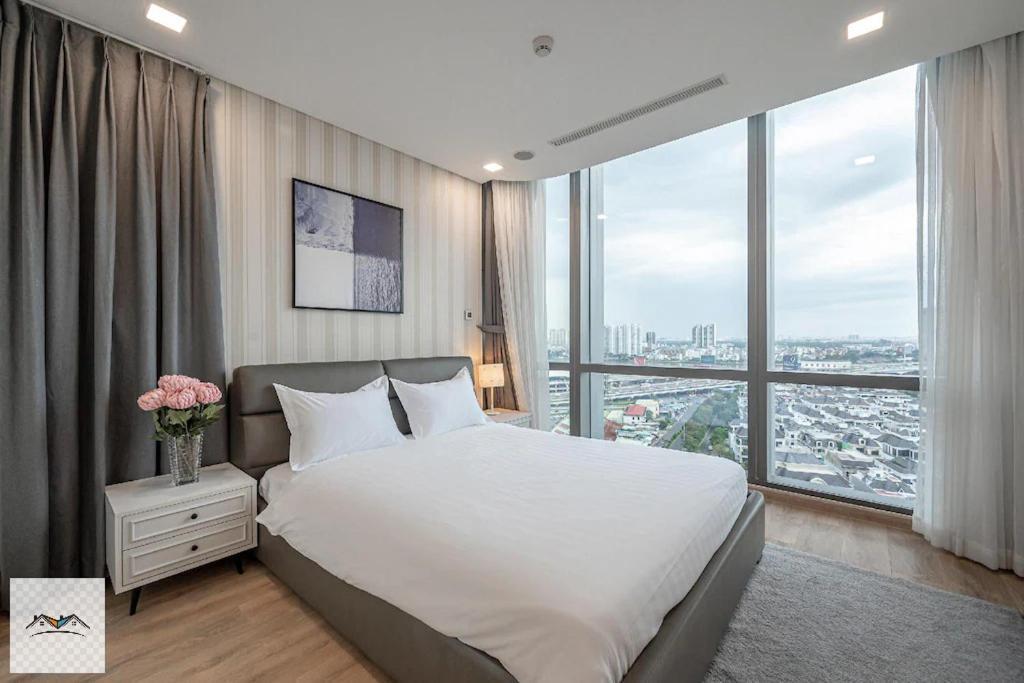 Landmark 81 Skyscape View *